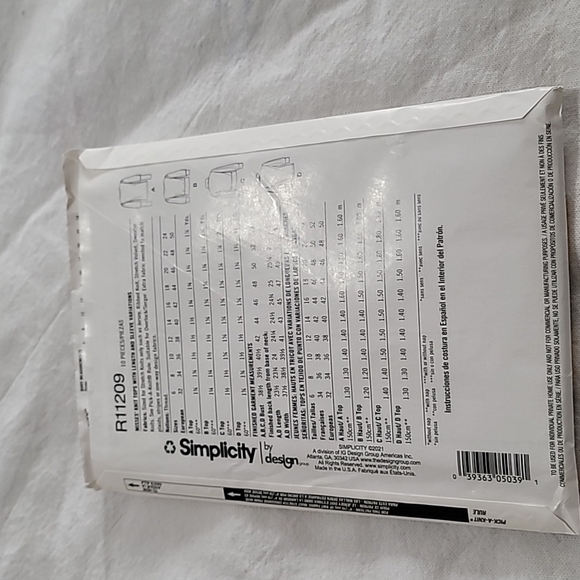 Simplicity Misses' Knit Tops Pattern - Picture 2 of 5